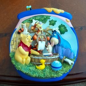Winnie the Pooh collectable plate